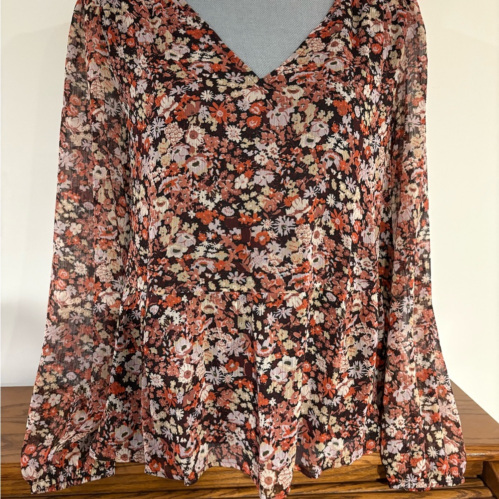 LOFT Women’s Floral V-Neck boho style lined blouse Top size small